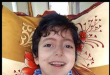 হুইল চেয়ারের শিশু